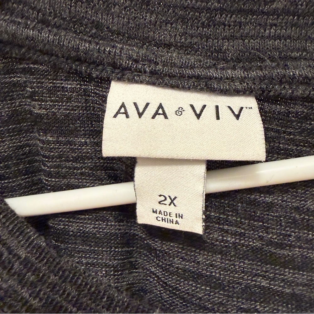 Ava & Viv Women’s Grey Space Dye Knit Top Tie Detail Size 2X - Picture 2 of 5
